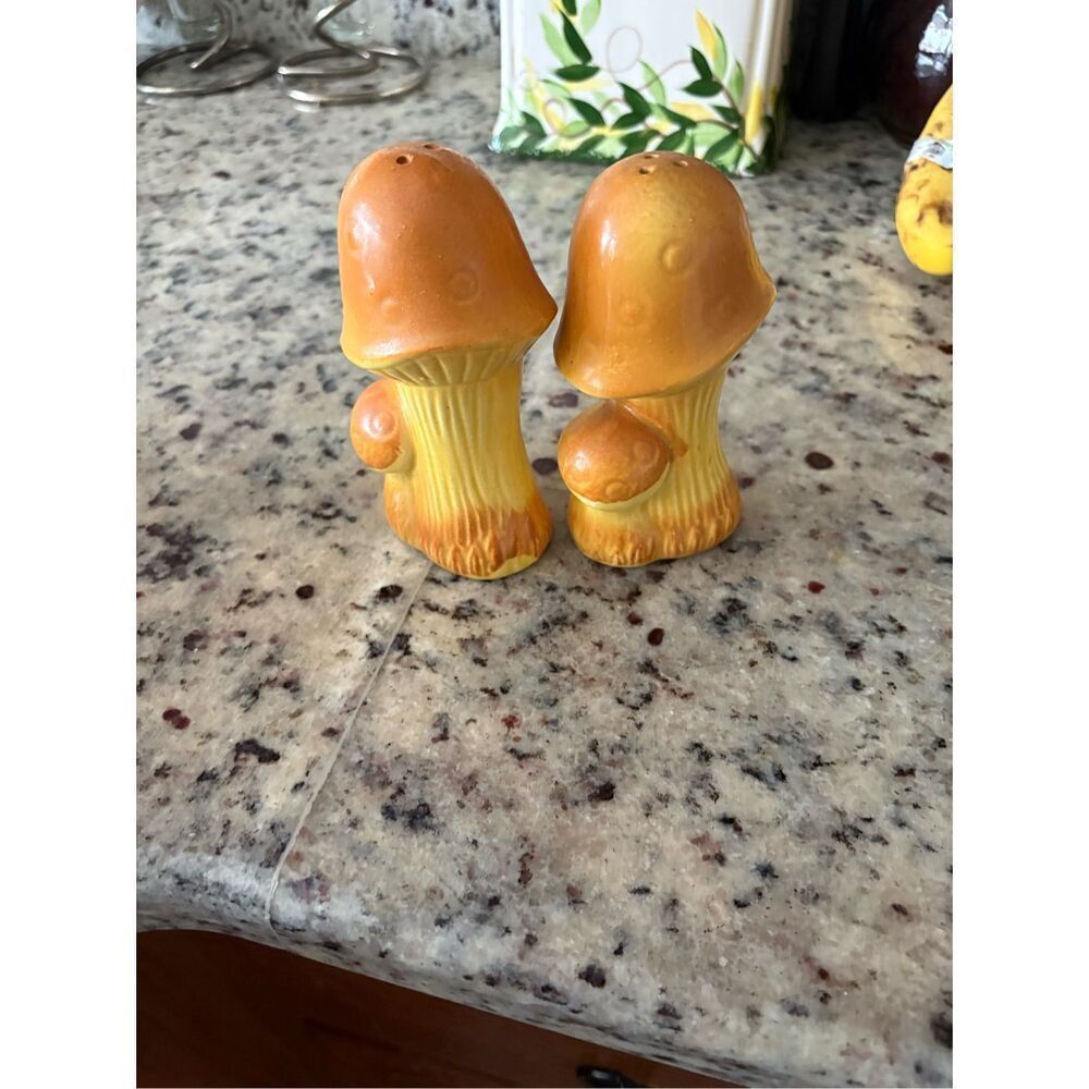 Vintage 1970s Mushroom Salt & Pepper Shakers